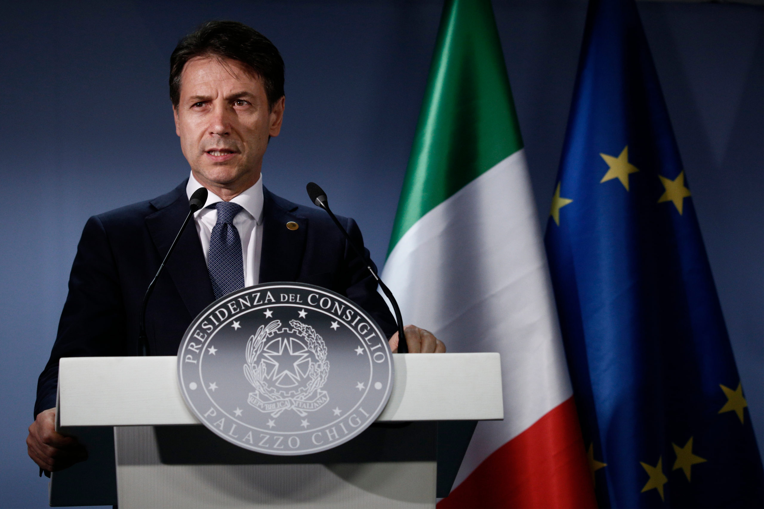 Is Italy’s political crisis slowing down distribution of EU funds?